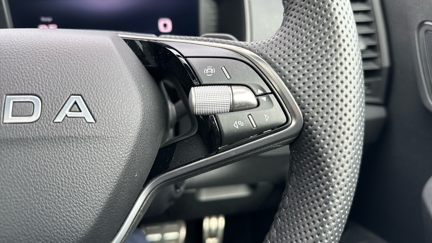 Used Skoda Karoq 2025 for sale - 78013795: Photo 18