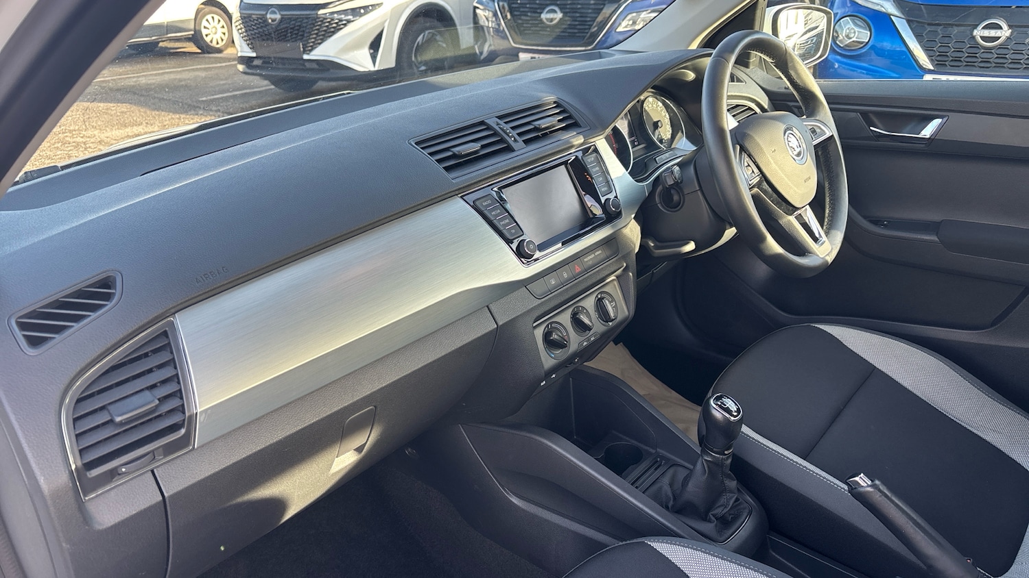 Used Skoda Fabia 2018 for sale - 77282934: Photo 2