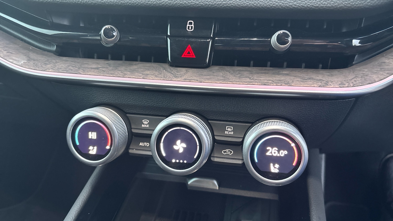 Used Skoda Superb 2024 for sale - 77247241: Photo 13