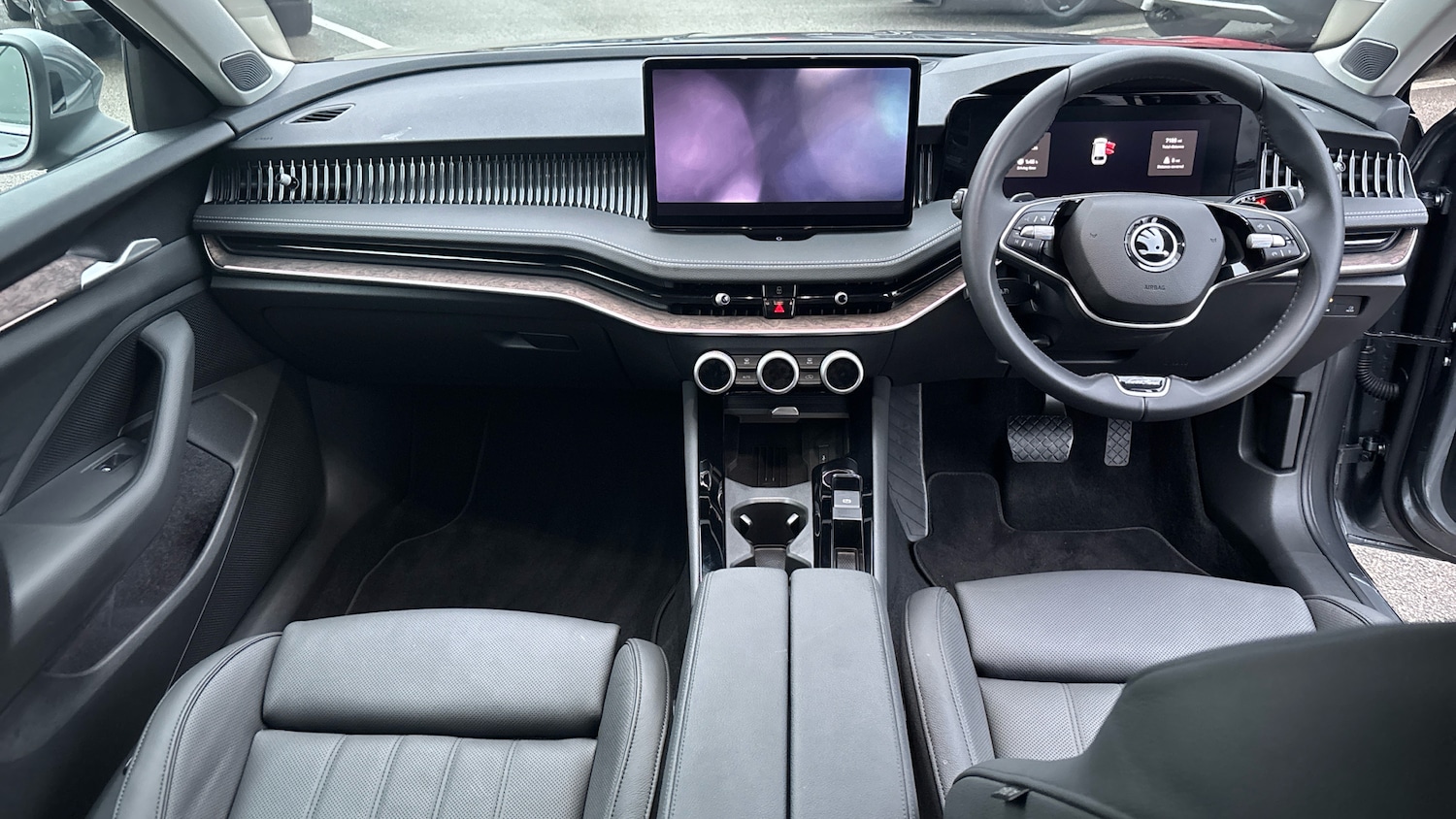 Used Skoda Superb 2024 for sale - 77247241: Photo 9