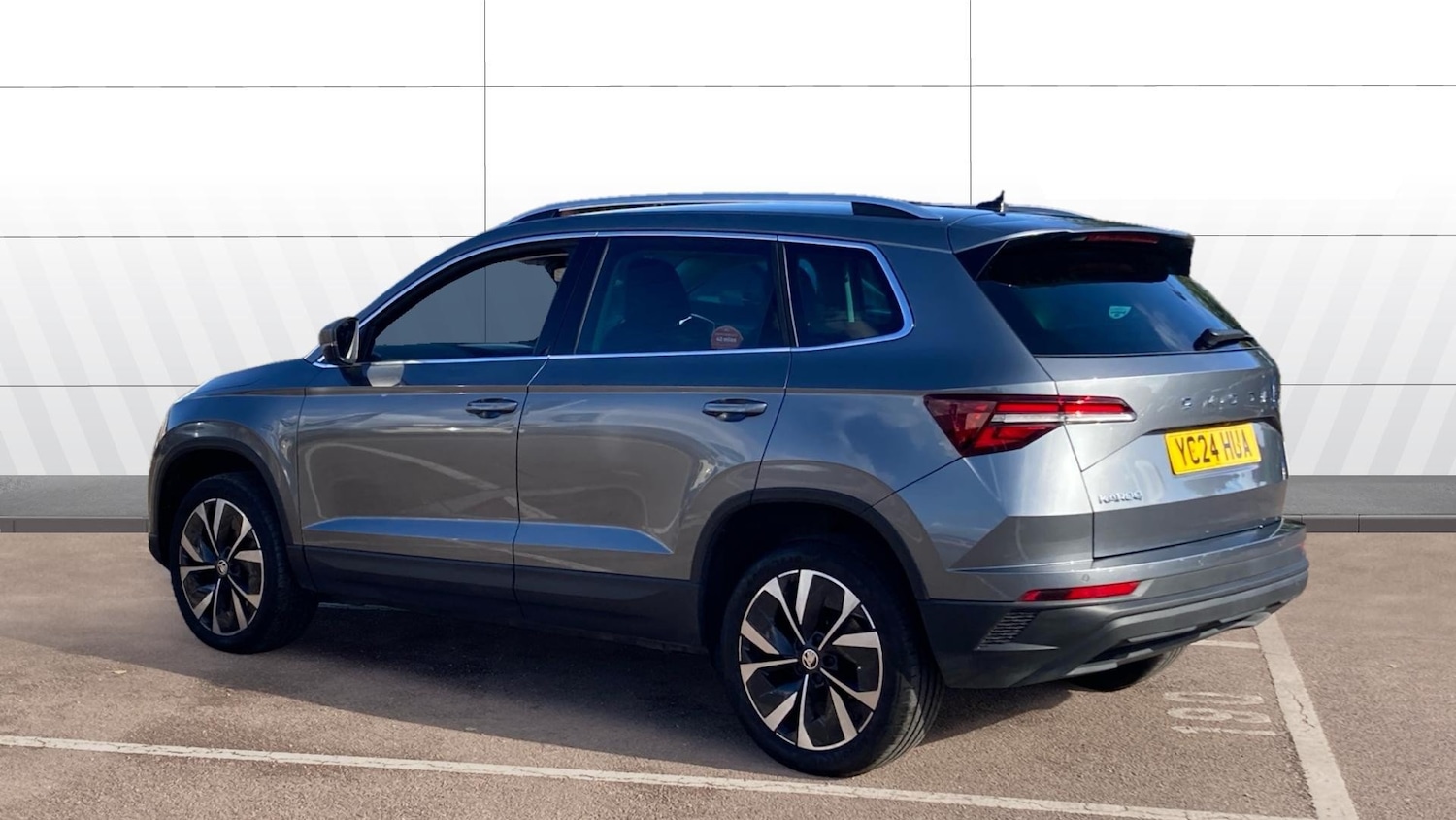 Used Skoda Karoq 2024 for sale - 76055897: Photo 2