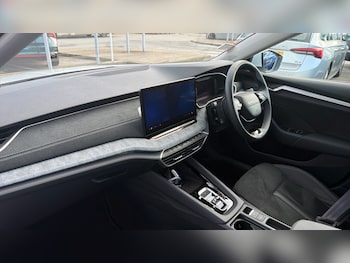 Used Skoda Octavia 2025 for sale - 77639119: Photo