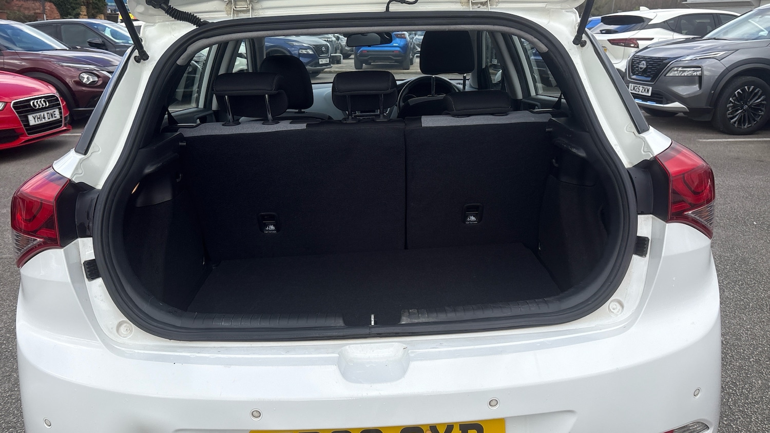 Used Hyundai i20 2016 for sale - 78106149: Photo 4