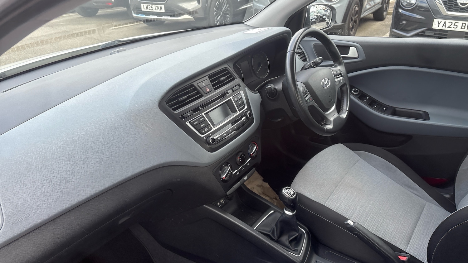 Used Hyundai i20 2016 for sale - 78106149: Photo 9