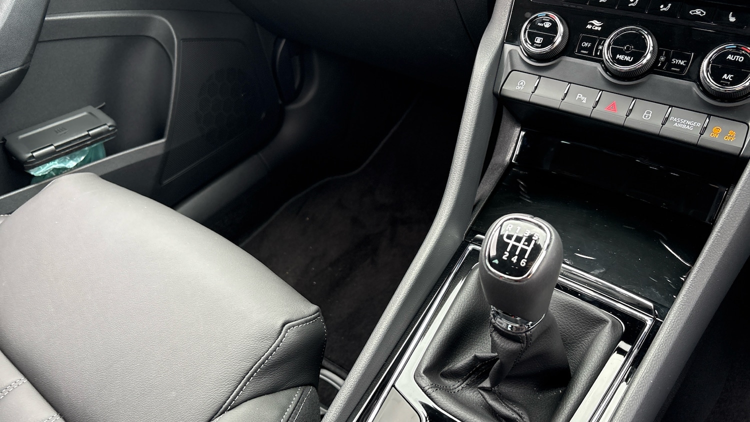 Used Skoda Karoq 2025 for sale - 76530896: Photo 14