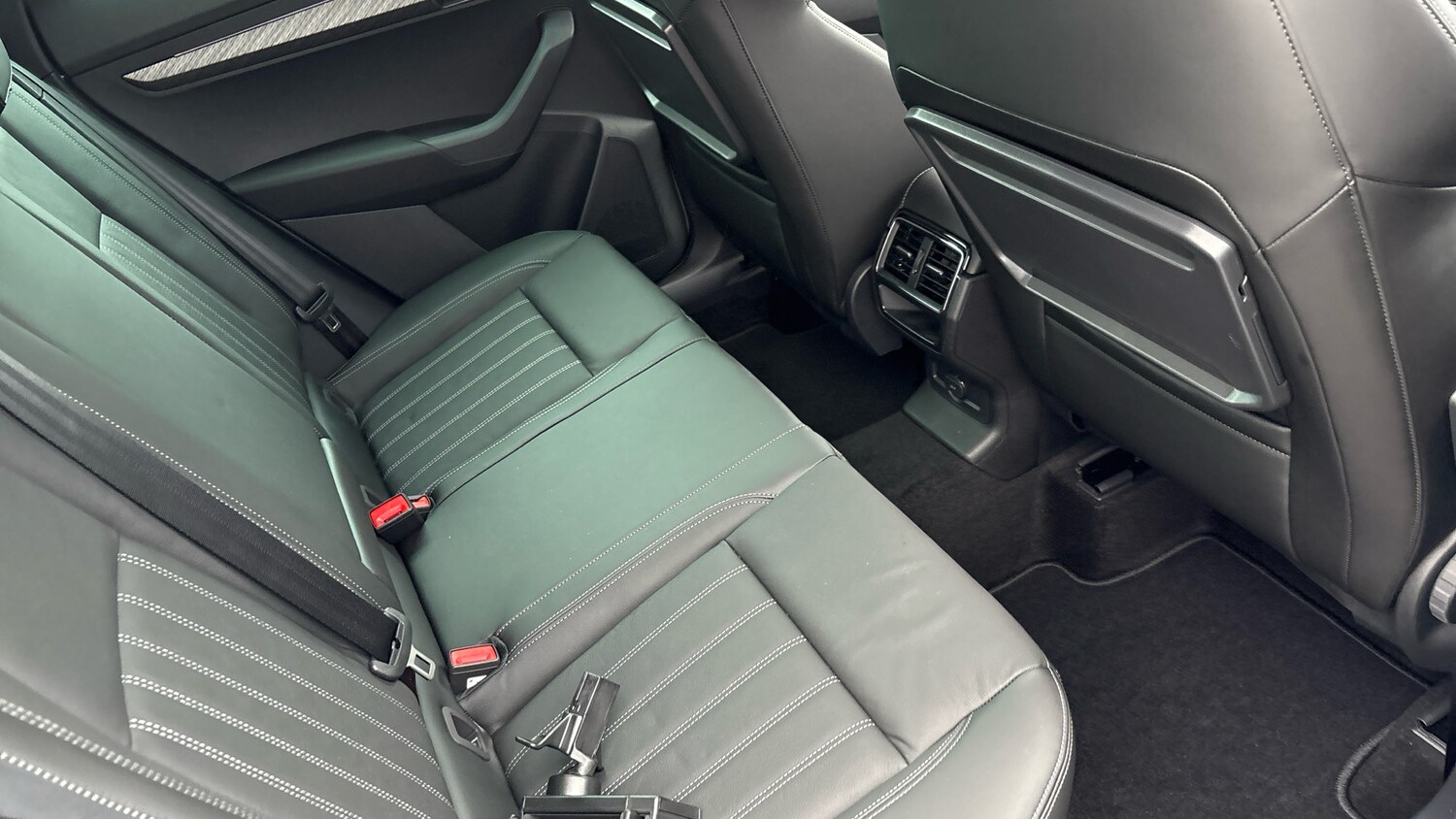 Used Skoda Karoq 2025 for sale - 76530896: Photo 16