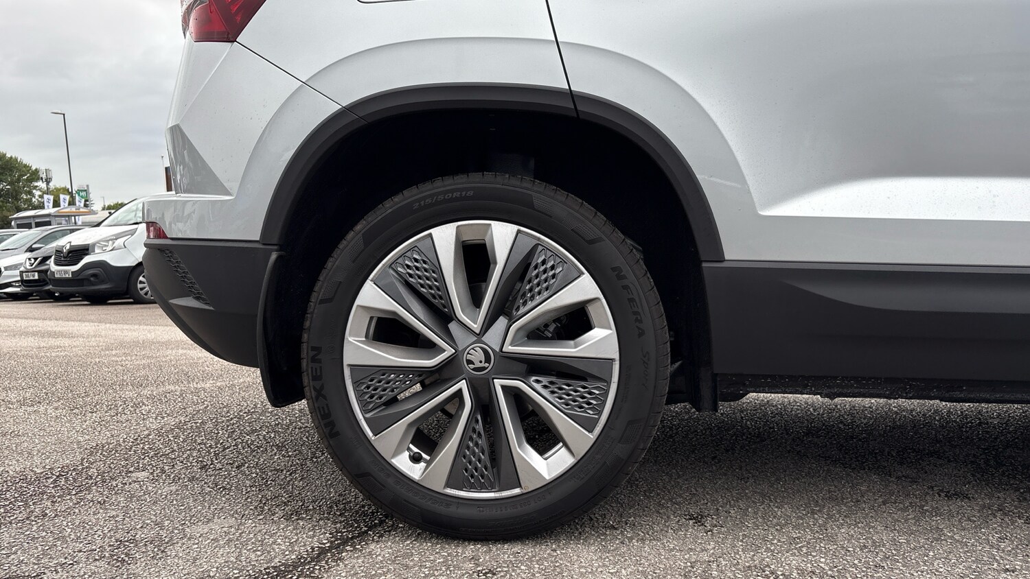 Used Skoda Karoq 2025 for sale - 76530896: Photo 5