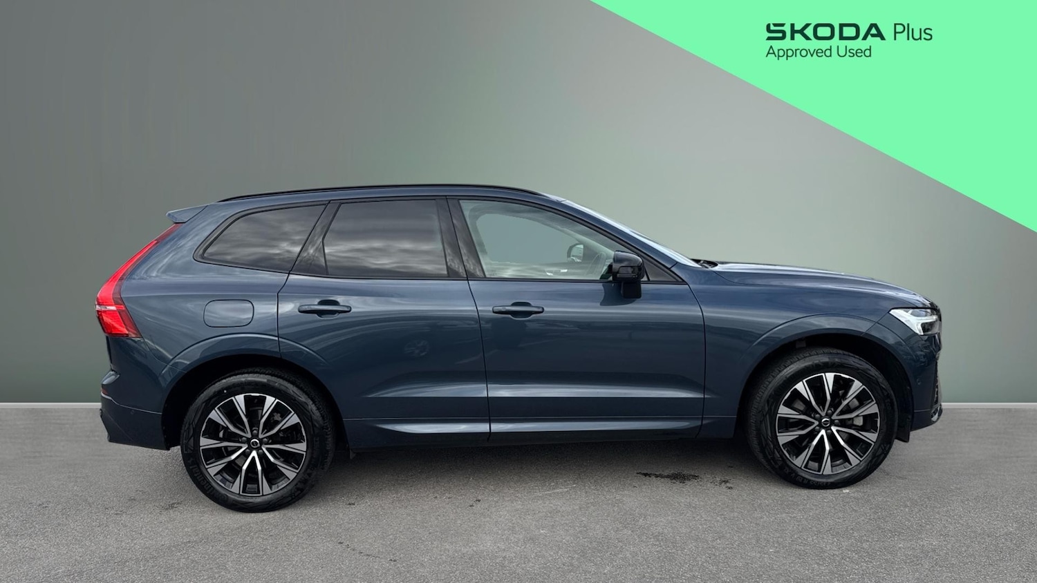 Used Volvo XC60 2023 for sale - 78161807: Photo 4