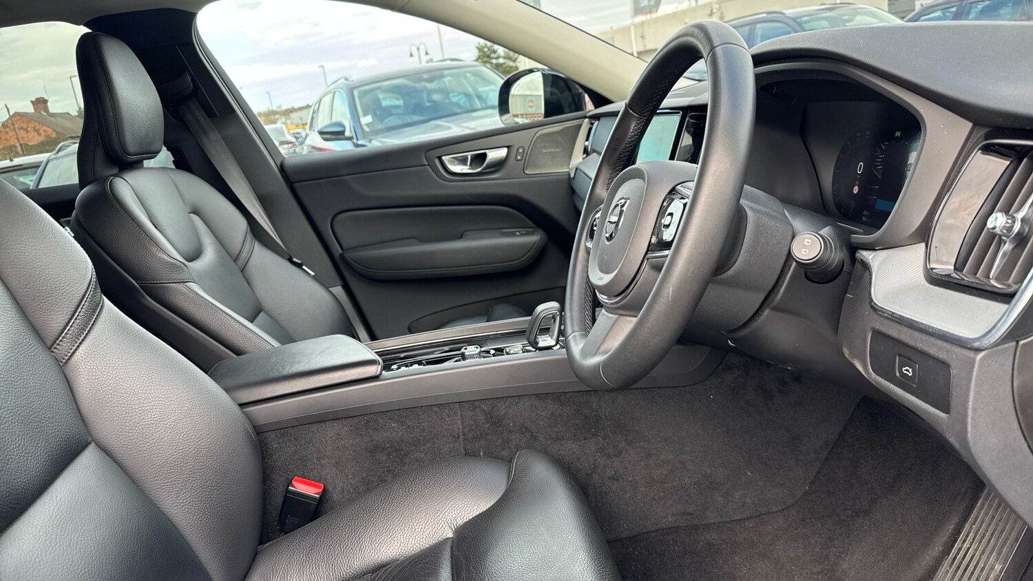 Used Volvo XC60 2023 for sale - 78161807: Photo 6