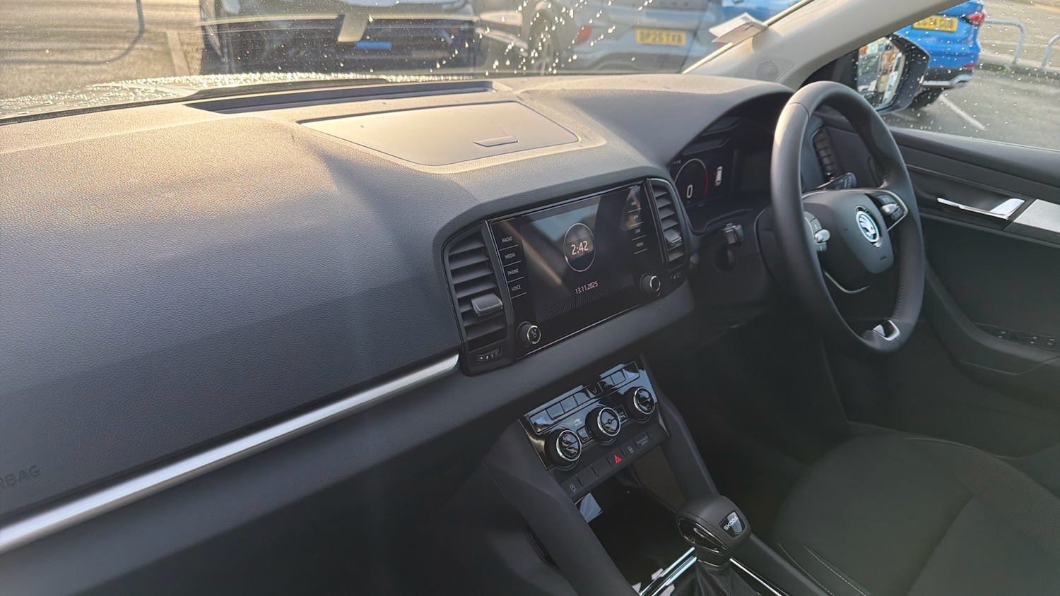 Used Skoda Karoq 2024 for sale - 76602233: Photo 2