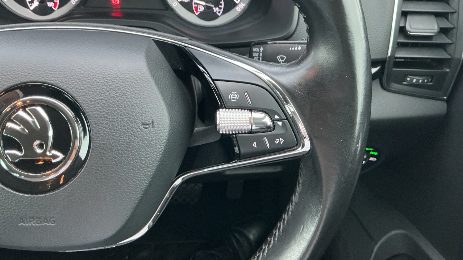 Used Skoda Karoq 2020 for sale - 76905974: Photo 18