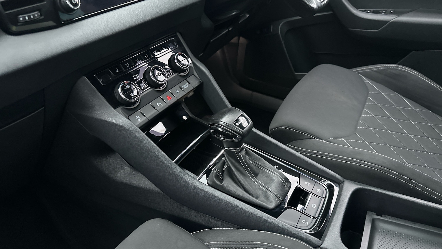 Used Skoda Karoq 2022 for sale - 77661943: Photo 13