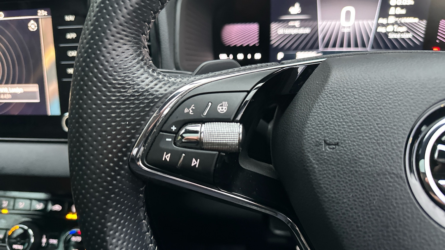 Used Skoda Karoq 2022 for sale - 77661943: Photo 38