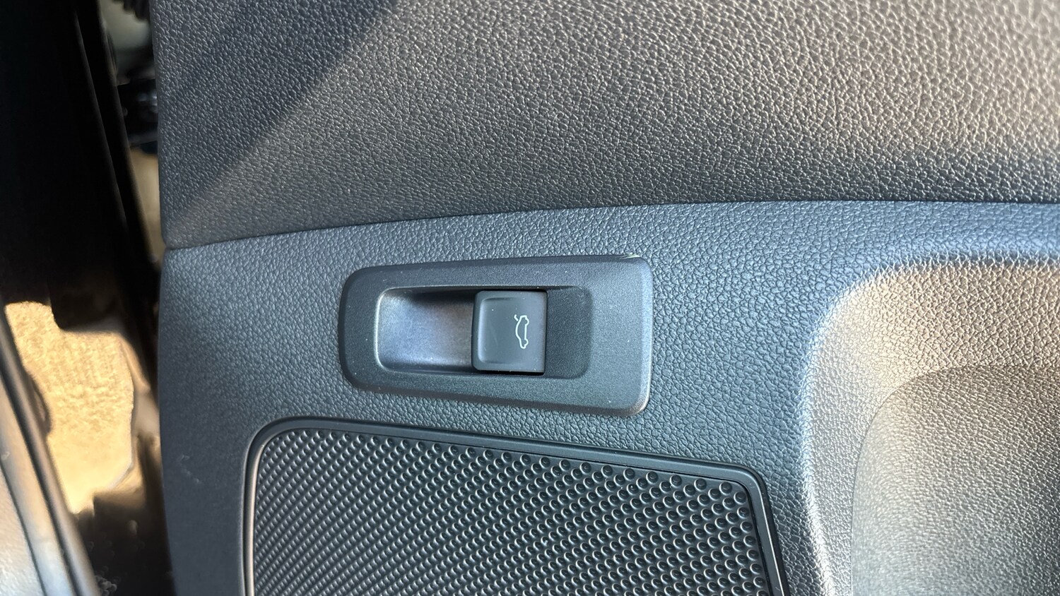 Used Skoda Karoq 2023 for sale - 77915855: Photo 21