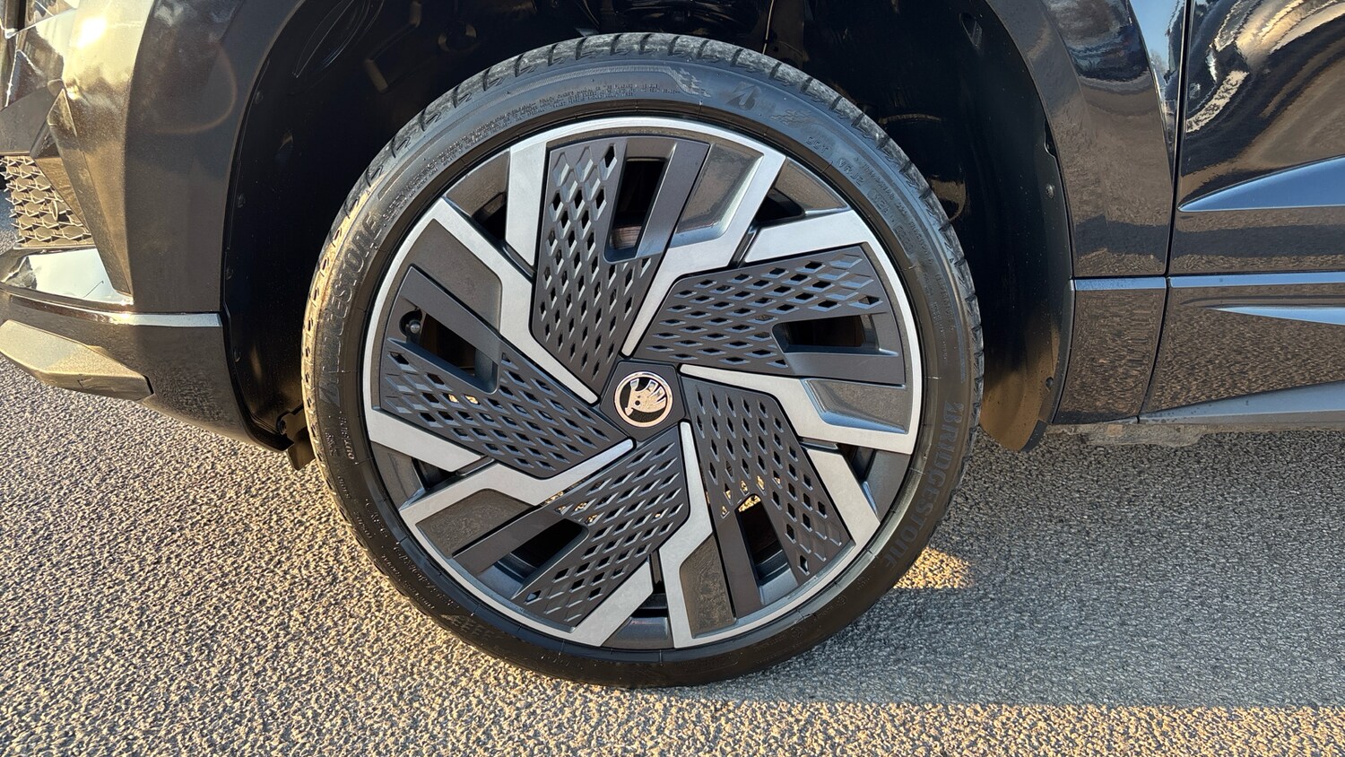 Used Skoda Karoq 2023 for sale - 77915855: Photo 32