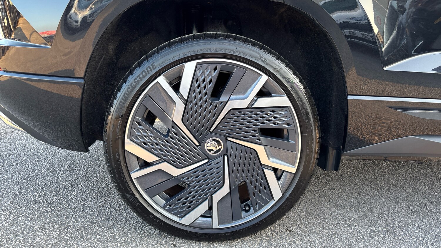 Used Skoda Karoq 2023 for sale - 77915855: Photo 33