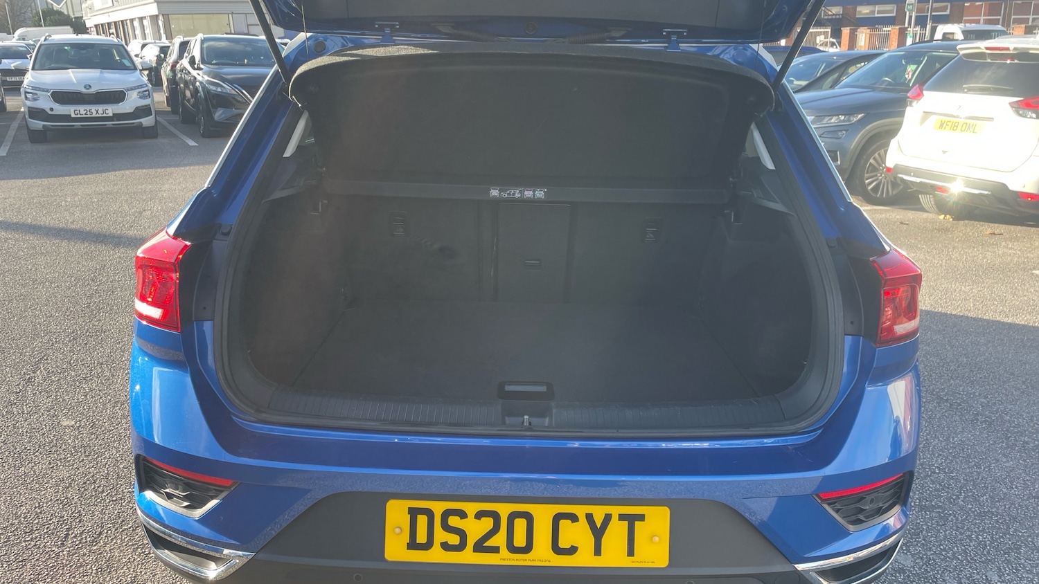 Used Volkswagen T-Roc 2020 for sale - 76693250: Photo 4