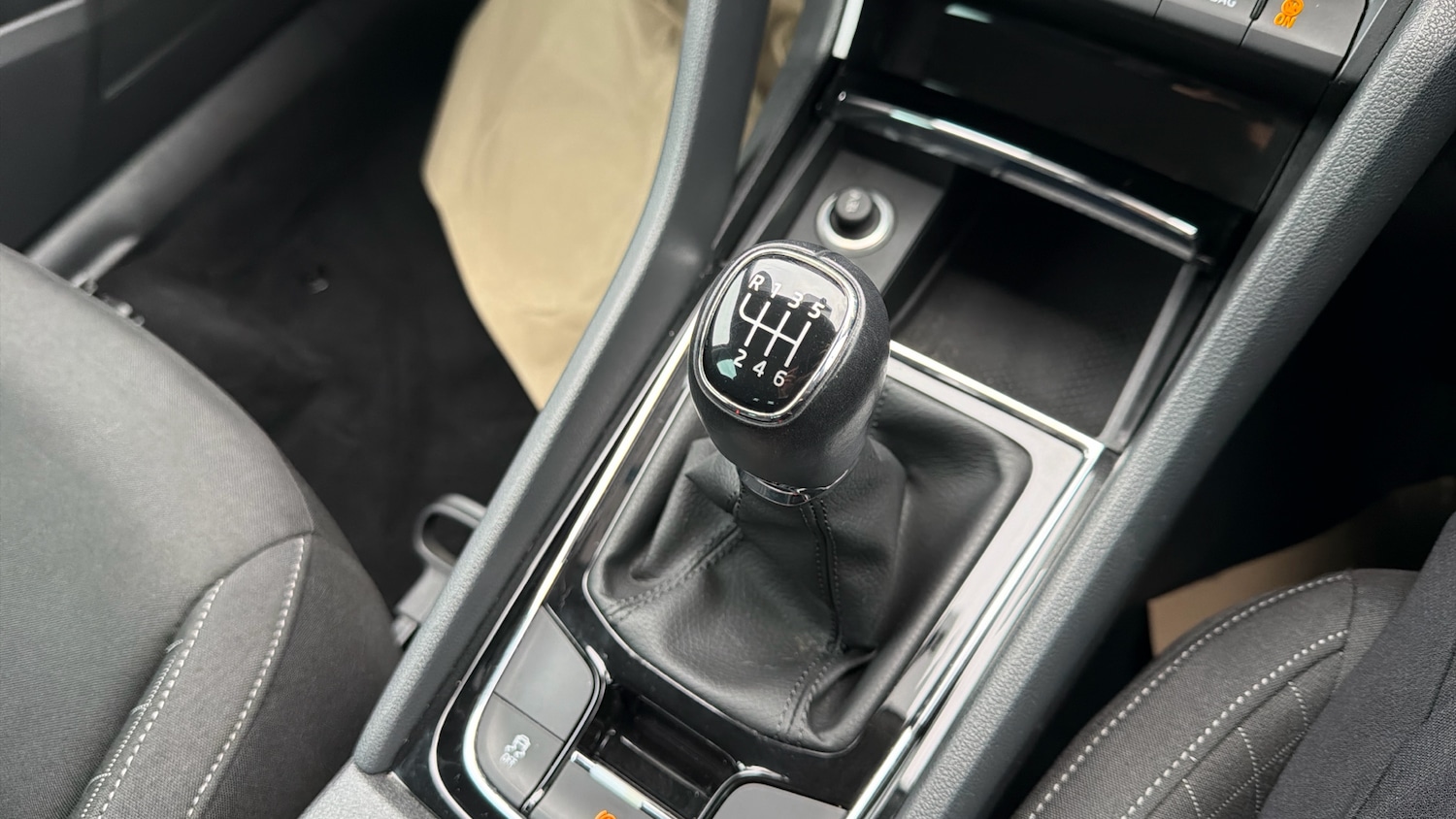 Used Skoda Karoq 2020 for sale - 76531329: Photo 14