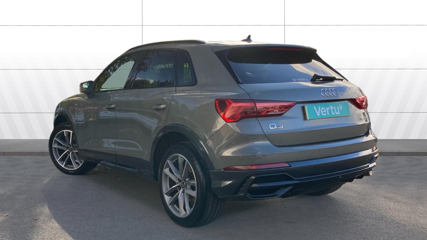 Used Audi Q3 2022 for sale - 77353497: Photo 2