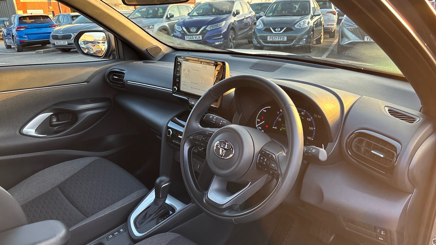 Used Toyota Yaris Cross 2024 for sale - 77902291: Photo 11