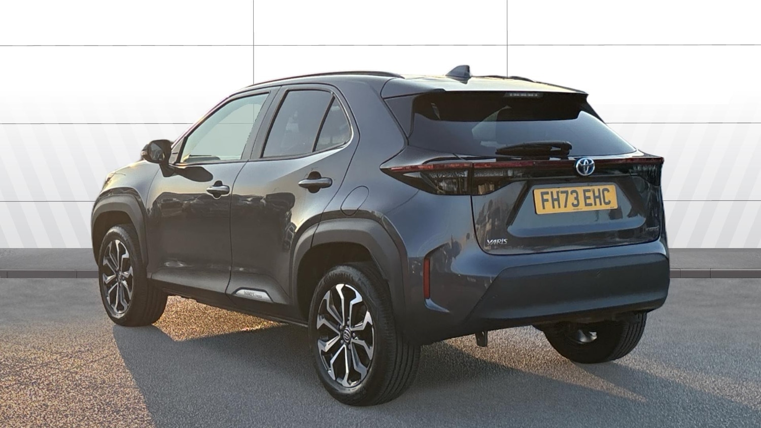 Used Toyota Yaris Cross 2024 for sale - 77902291: Photo 2