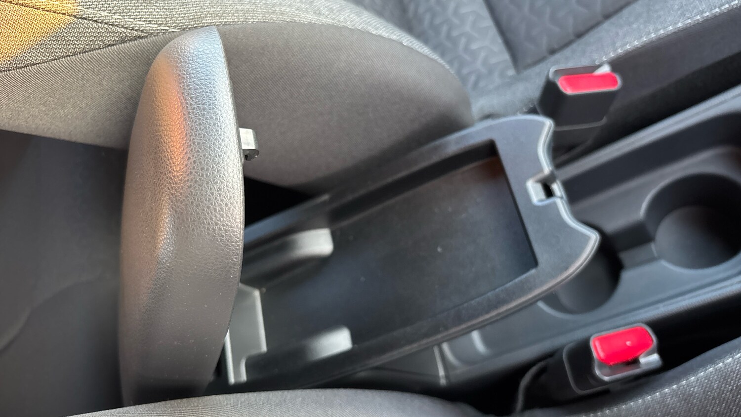 Used Toyota Yaris Cross 2024 for sale - 77902291: Photo 30