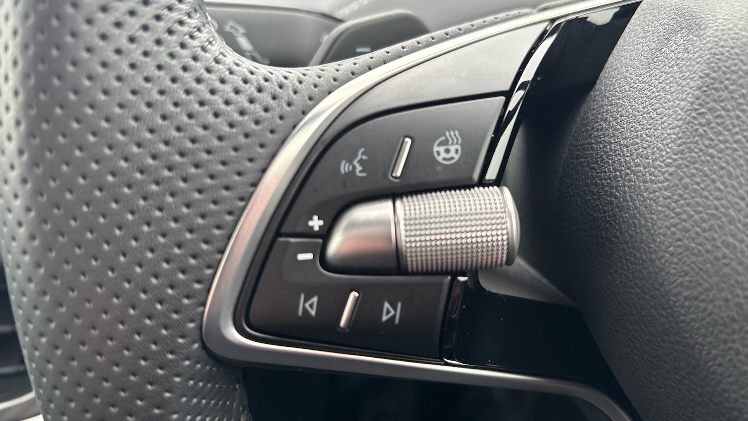 Used Skoda Enyaq 2025 for sale - 77366052: Photo 17