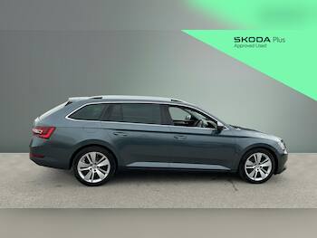 Used Skoda Superb 2019 for sale - 79760566: Photo