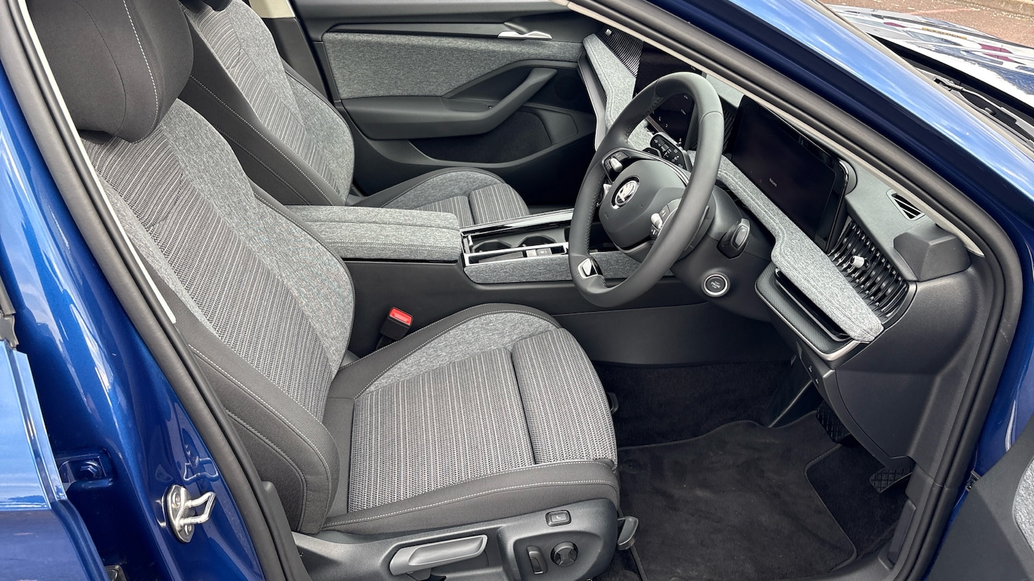 Used Skoda Superb 2025 for sale - 76065950: Photo 15