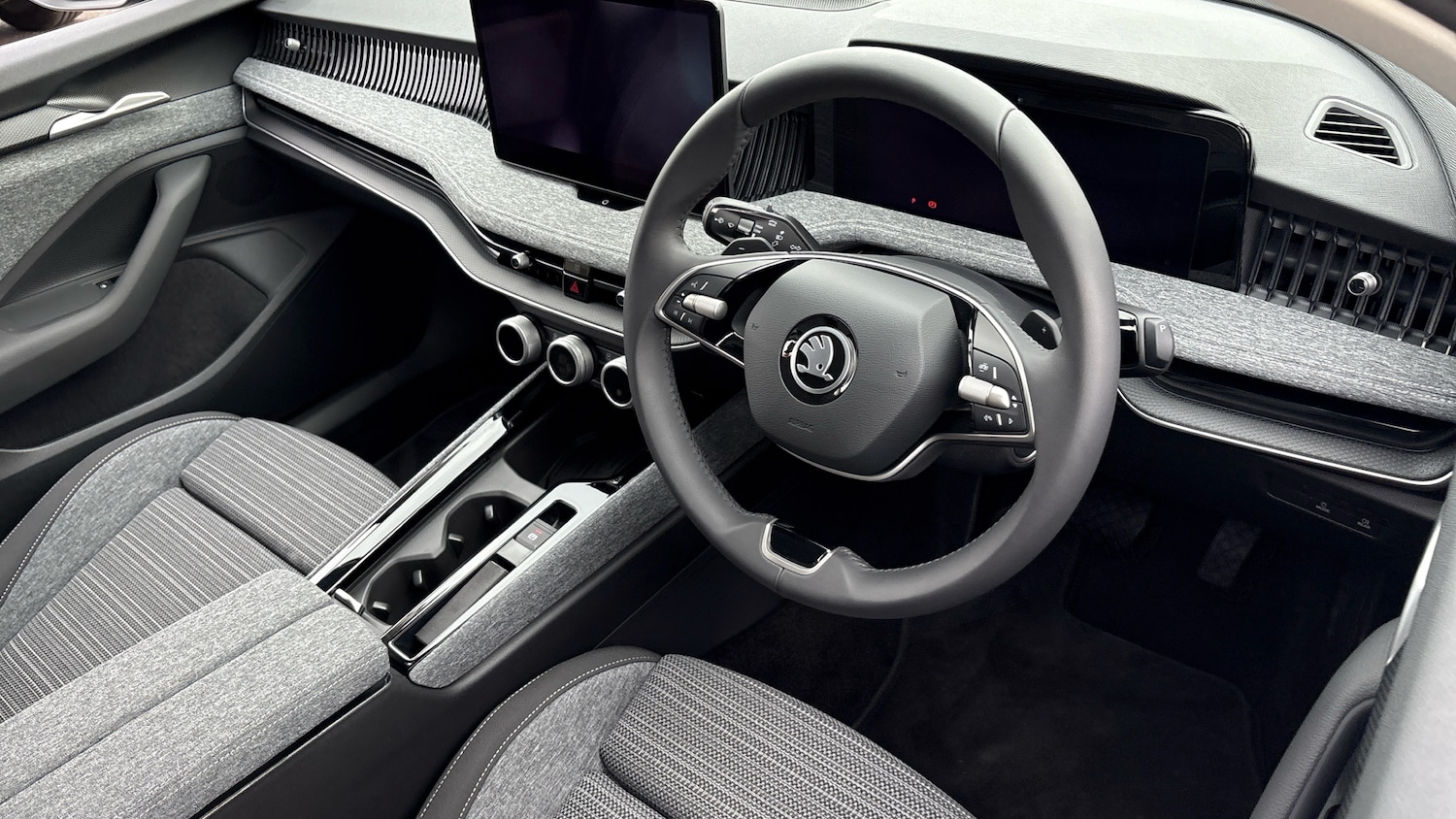 Used Skoda Superb 2025 for sale - 76065950: Photo 6