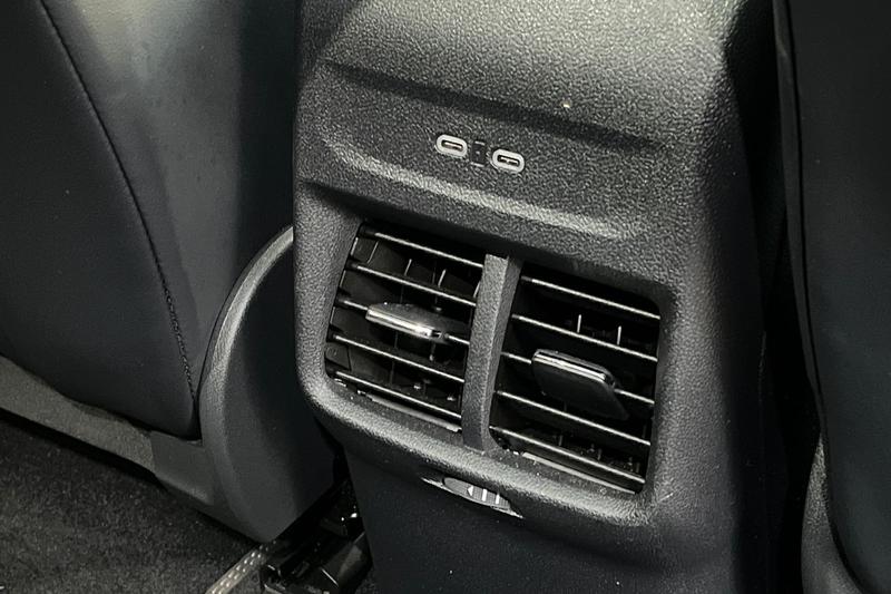 Used Ford Explorer 2024 for sale - 76718946: Photo 26