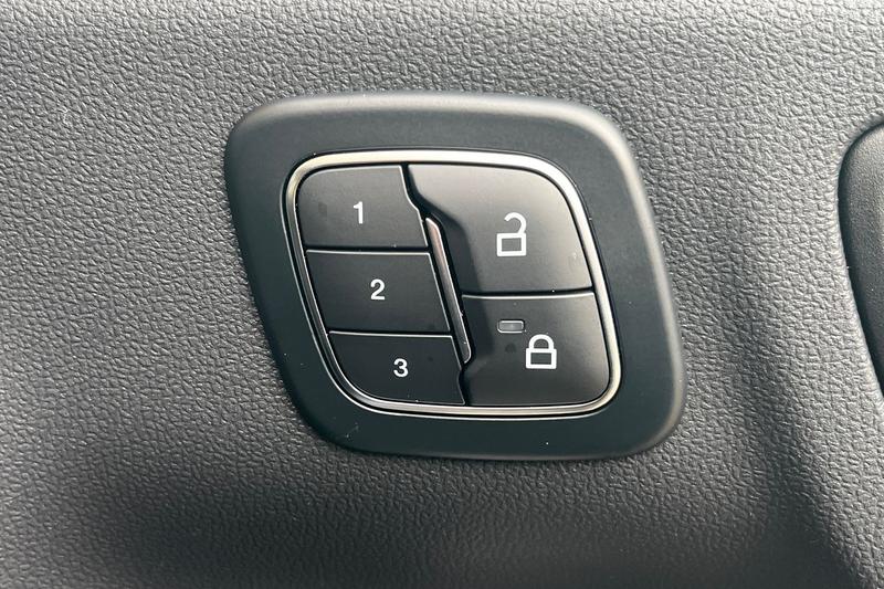 Used Ford Kuga 2025 for sale - 76866913: Photo 25