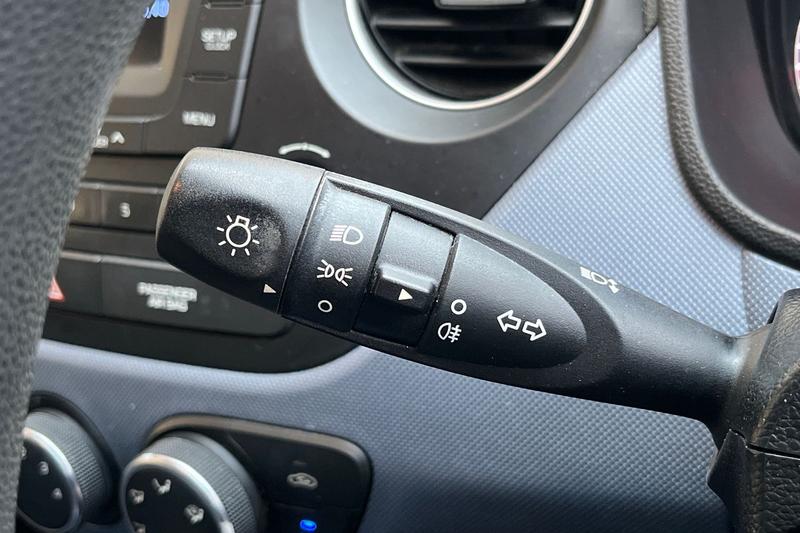 Used Hyundai i10 2015 for sale - 76514313: Photo 14