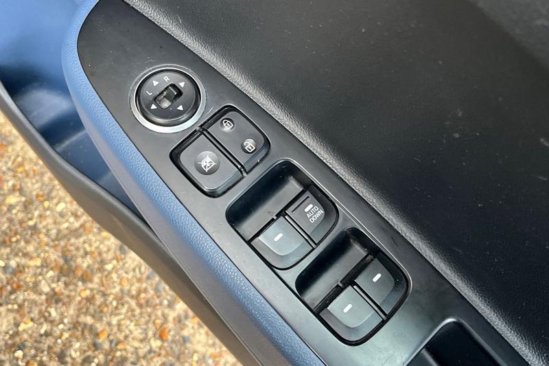 Used Hyundai i10 2015 for sale - 76514313: Photo 16