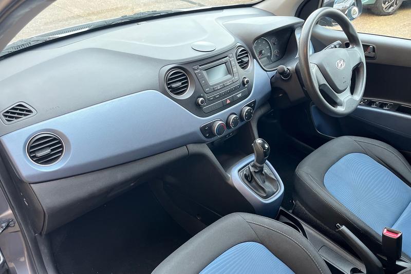 Used Hyundai i10 2015 for sale - 76514313: Photo 18