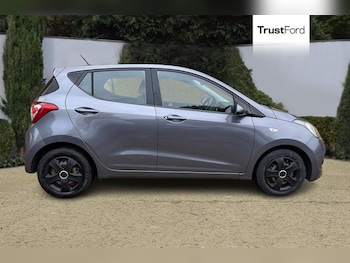 Used Hyundai i10 2015 for sale - 76514313: Photo