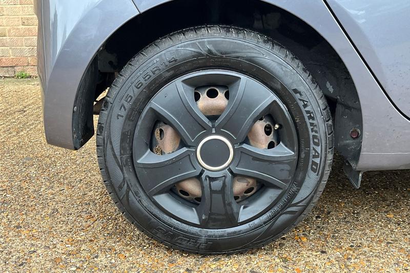 Used Hyundai i10 2015 for sale - 76514313: Photo 8