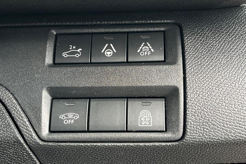 Used Peugeot 5008 2023 for sale - 77462443: Photo 31