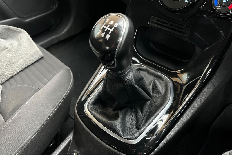 Used Ford Fiesta 2015 for sale - 77301297: Photo 26