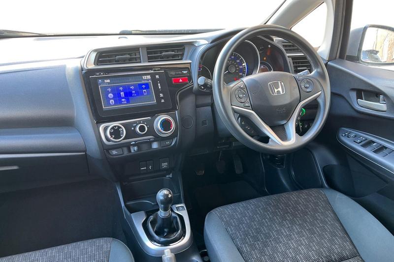 Used Honda Jazz 2017 for sale - 77393905: Photo 11