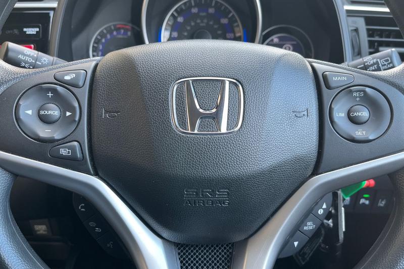 Used Honda Jazz 2017 for sale - 77393905: Photo 12