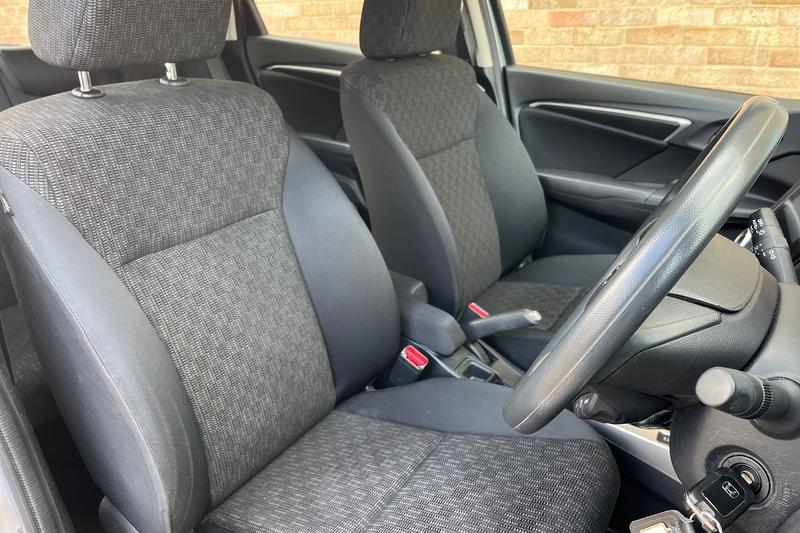 Used Honda Jazz 2017 for sale - 77393905: Photo 17