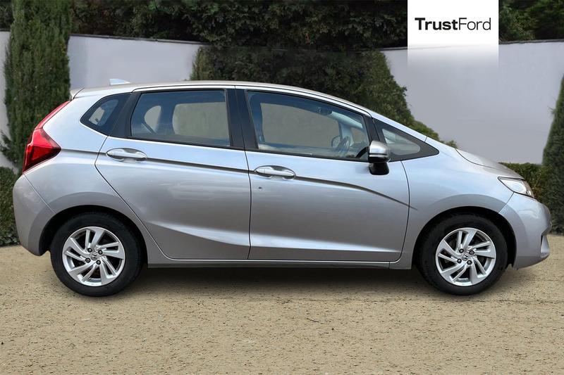 Used Honda Jazz 2017 for sale - 77393905: Photo 3