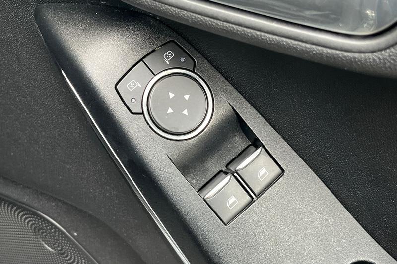 Used Ford Fiesta 2017 for sale - 76162079: Photo 16