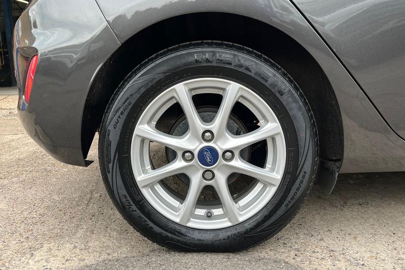 Used Ford Fiesta 2017 for sale - 76162079: Photo 8