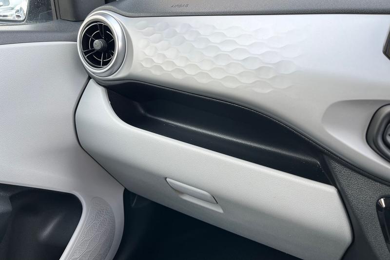Used Hyundai i10 2022 for sale - 75982577: Photo 30