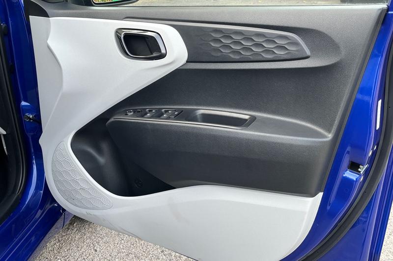 Used Hyundai i10 2022 for sale - 75982577: Photo 31