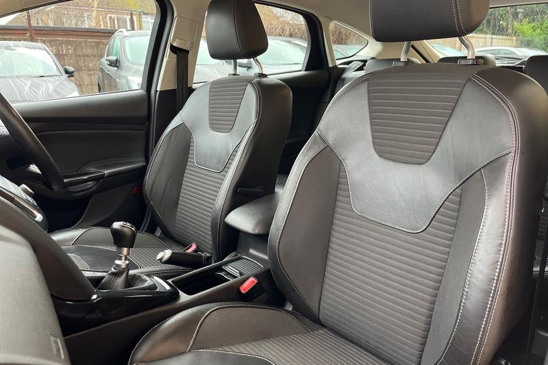 Used Ford Focus 2016 for sale - 76971885: Photo 19