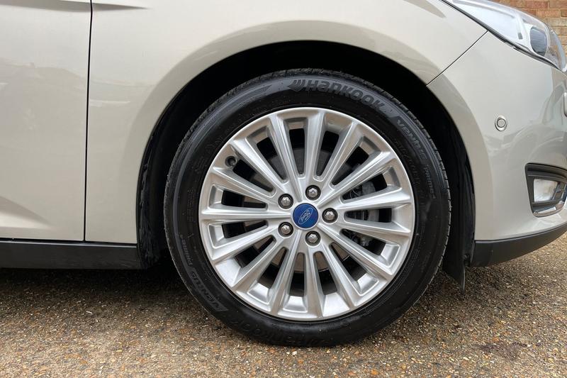 Used Ford Focus 2016 for sale - 76971885: Photo 8