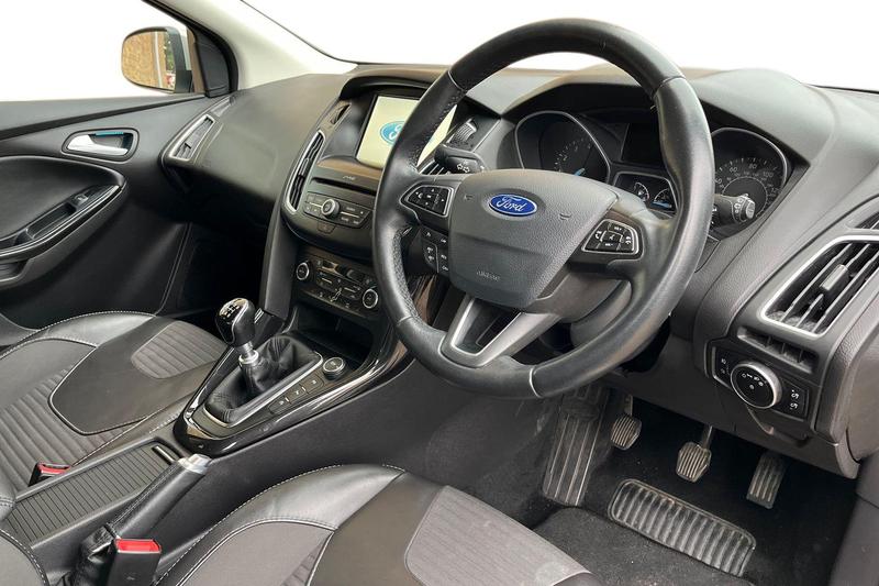 Used Ford Focus 2016 for sale - 76971885: Photo 9